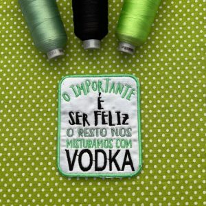 O importante é ser feliz... O resto misturamos com vodka